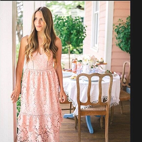 Club Monaco  - Picture 1 of 14